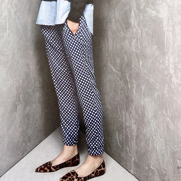 J.Crew Turner Pant In Medallion Foulard -Blue/ Lilac- Size 8 - Picture 1 of 7